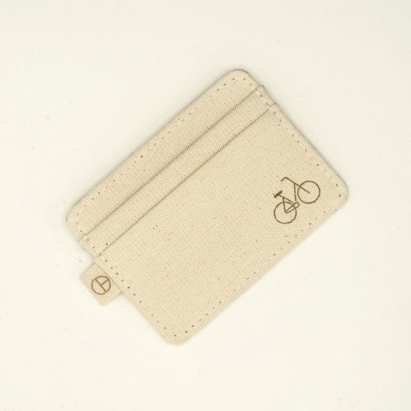 Cardholder – angled front view – Omafiets Edition by CARDHEIR – engraved Dutch bicycle icon, handmade in Amsterdam