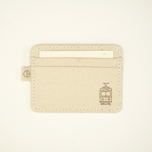 Handmade cardholder – Tram Edition by CARDHEIR – front view with laser-engraved Amsterdam tram icon